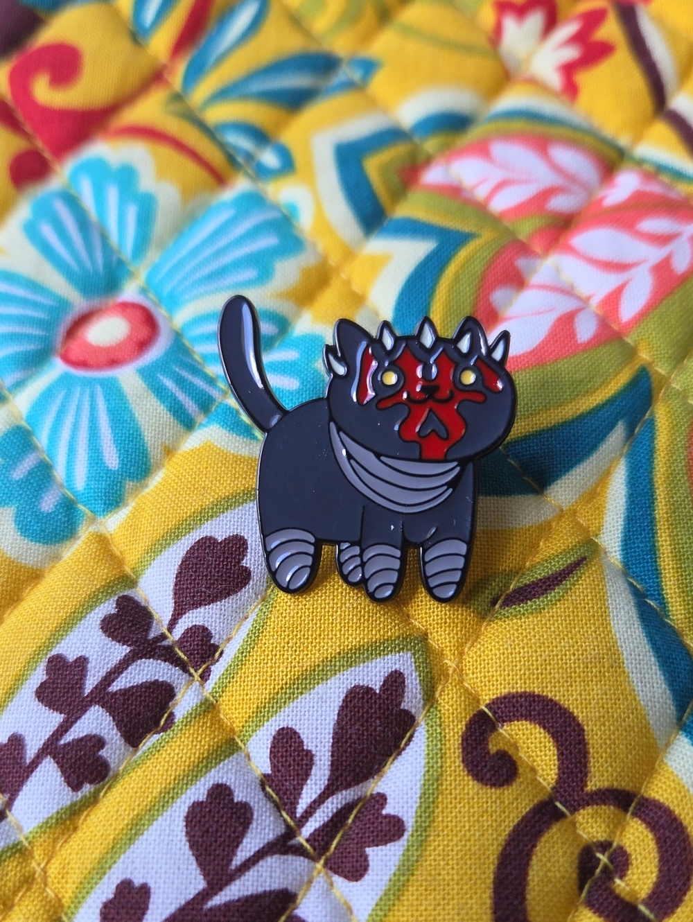 Star Wars Black Four-Eyed Cat Enamel Pin